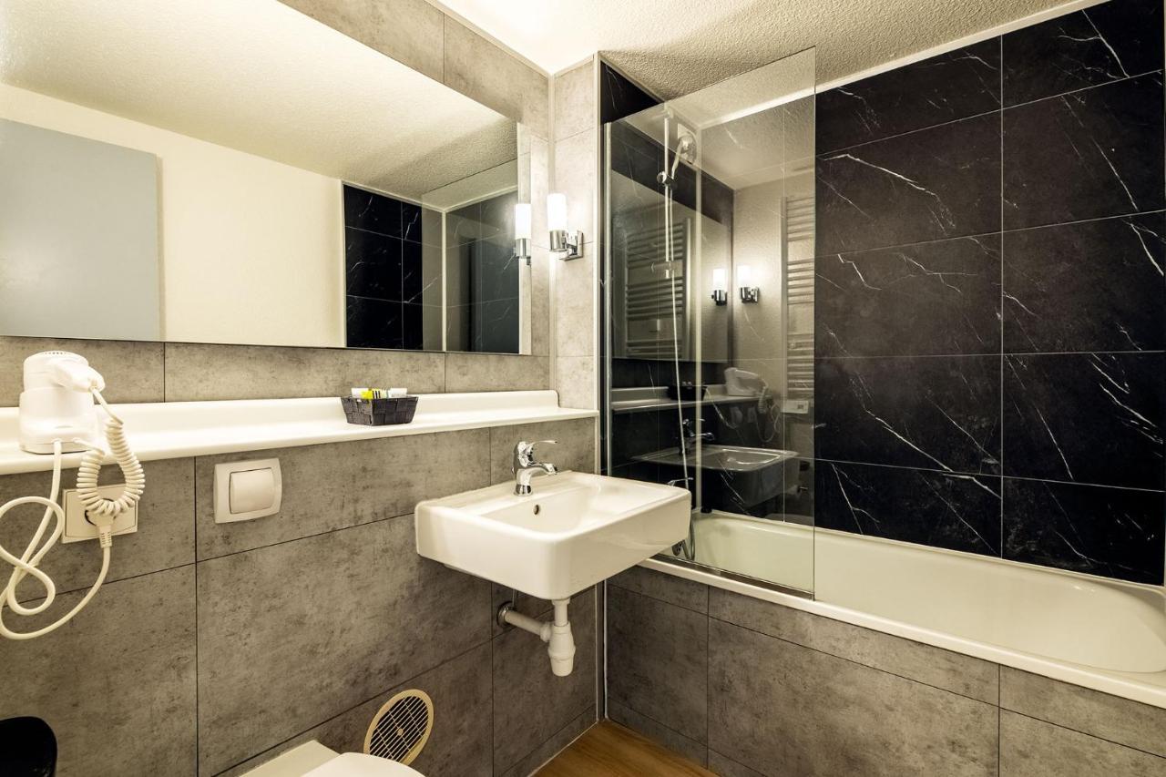 Hotel Le Cyrano ברגרק מראה חיצוני תמונה